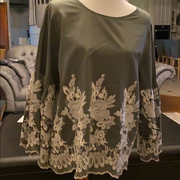 XL CUPID Top Olive Green w/ Embroidery Nice - Picture 1 of 5